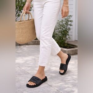 Michael Kors MK Logo Slide Sandals Black | Size 7.5 | Designer Summer Slides